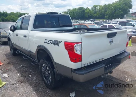 2017 Nissan Titan Xd Pro-4X Diesel из США, поврежденный, VIN 1N6BA1F46HN554595